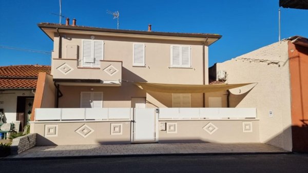 casa indipendente in vendita a Castelfranco di Sotto in zona Orentano