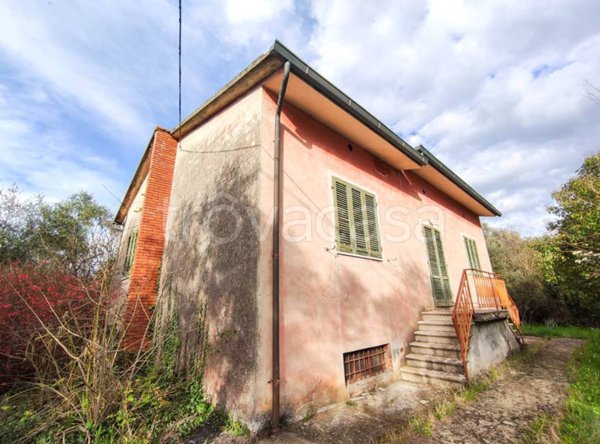 casa indipendente in vendita a Castelfranco di Sotto in zona Orentano