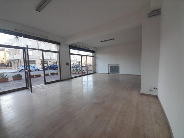 negozio in vendita a Castelfranco di Sotto