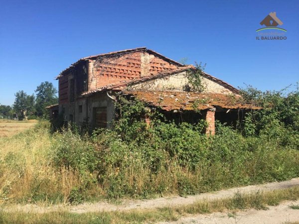 casa indipendente in vendita a Castelfranco di Sotto in zona Villa Campanile