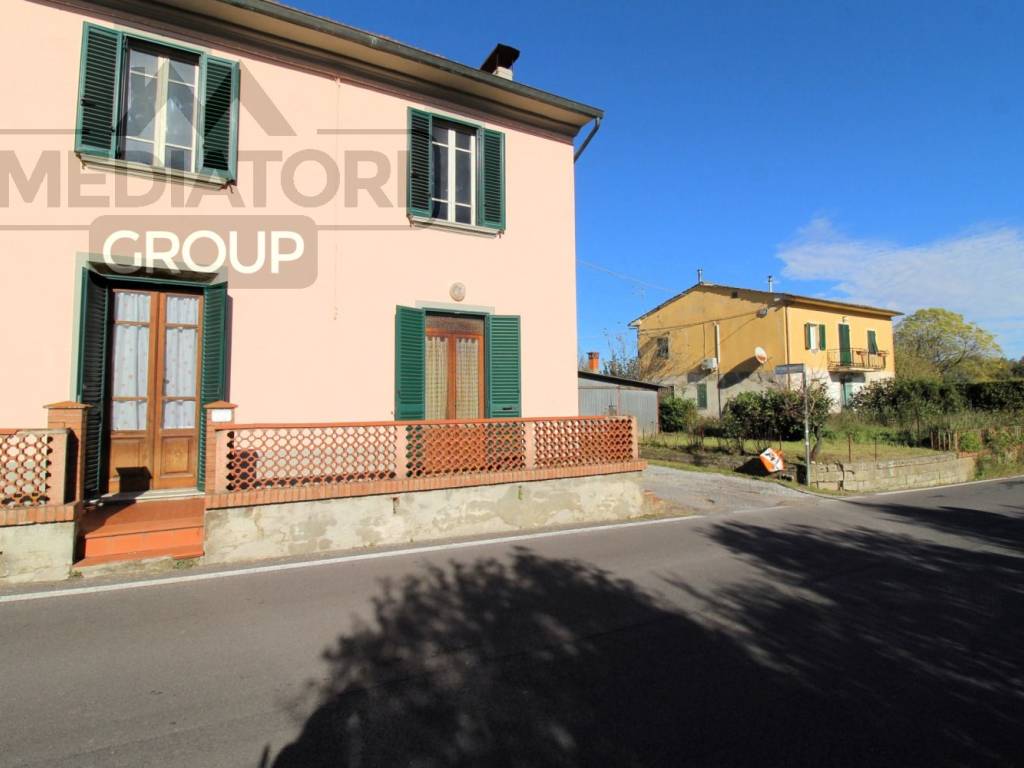 casa indipendente in vendita a Castelfranco di Sotto in zona Orentano