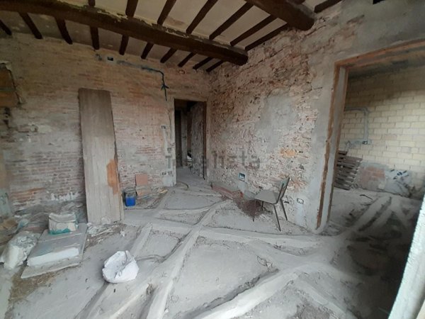 casa indipendente in vendita a Castelfranco di Sotto in zona Orentano