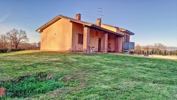 casa indipendente in vendita a Castelfranco di Sotto in zona Orentano