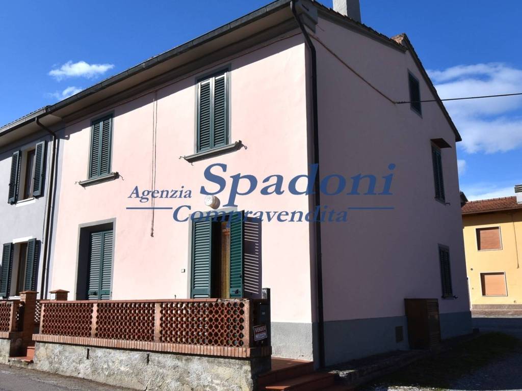 casa indipendente in vendita a Castelfranco di Sotto in zona Orentano