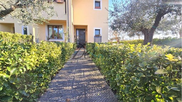 casa indipendente in vendita a Castelfranco di Sotto in zona Villa Campanile