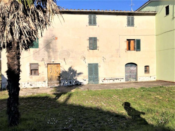 intera palazzina in vendita a Castelfranco di Sotto in zona Orentano