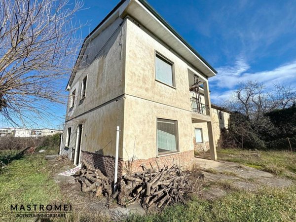 casa indipendente in vendita a Castelfranco di Sotto