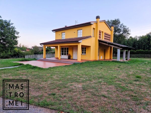 casa indipendente in vendita a Castelfranco di Sotto in zona Villa Campanile