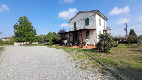 casa indipendente in vendita a Castelfranco di Sotto in zona Orentano