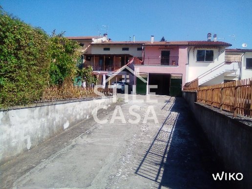 casa indipendente in vendita a Castelfranco di Sotto in zona Orentano
