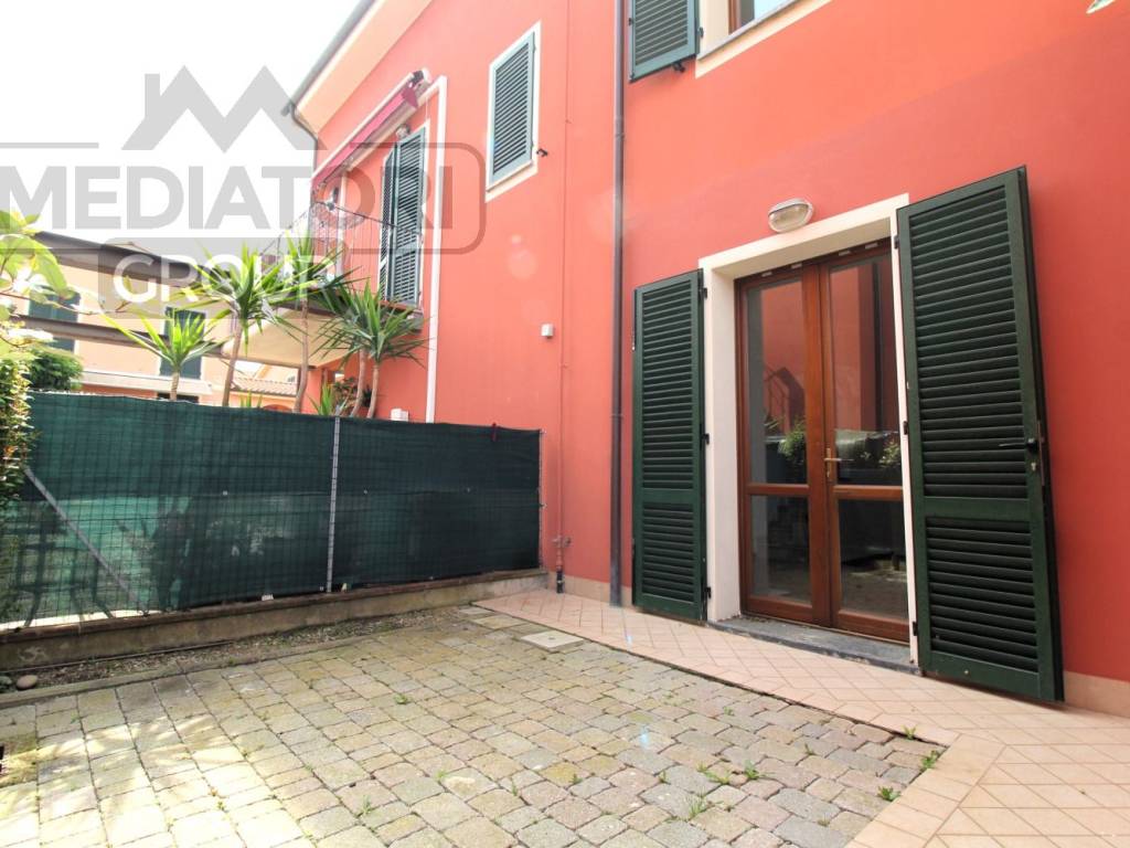 casa indipendente in vendita a Castelfranco di Sotto in zona Orentano
