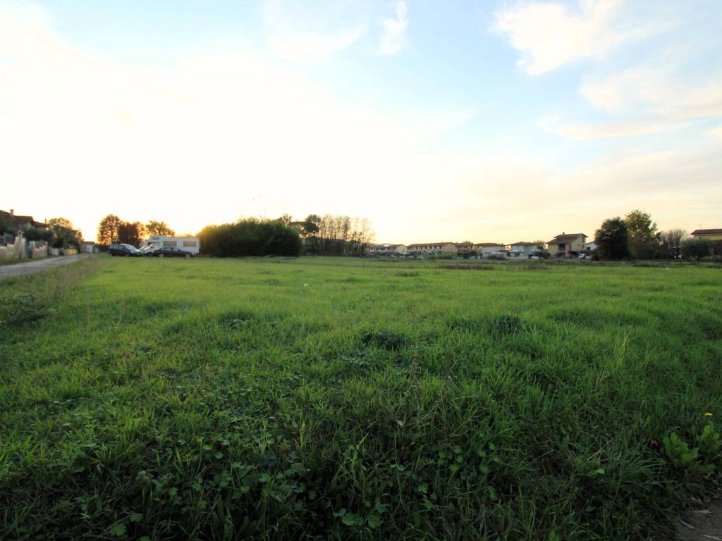 casa indipendente in vendita a Castelfranco di Sotto in zona Villa Campanile