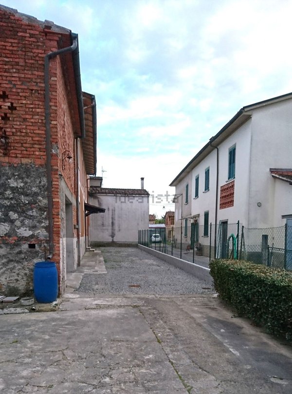 casa indipendente in vendita a Castelfranco di Sotto in zona Orentano