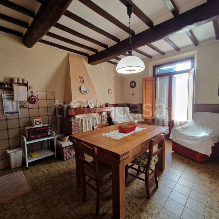 casa indipendente in vendita a Castelfranco di Sotto in zona Orentano