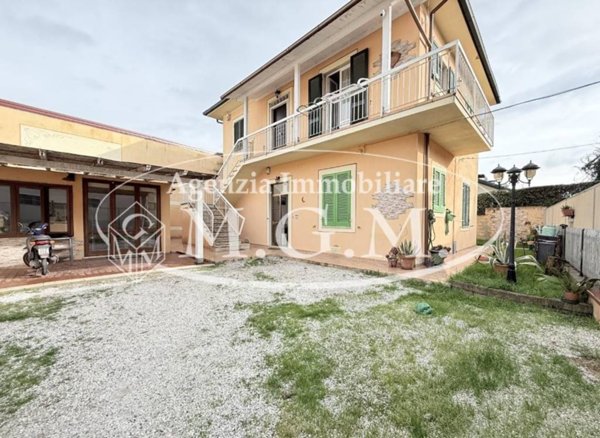 casa indipendente in vendita a Castelfranco di Sotto