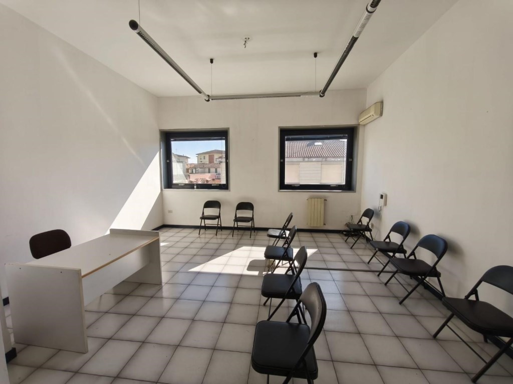 ufficio in vendita a Castelfranco di Sotto