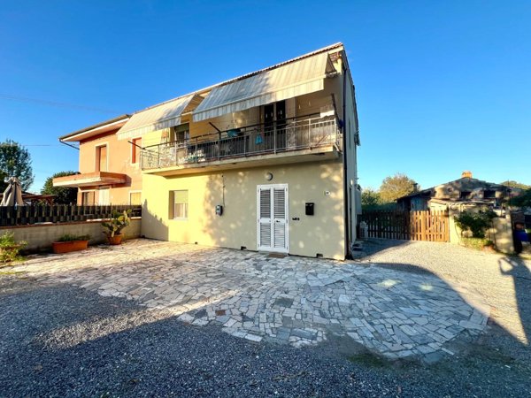 casa indipendente in vendita a Castelfranco di Sotto in zona Orentano