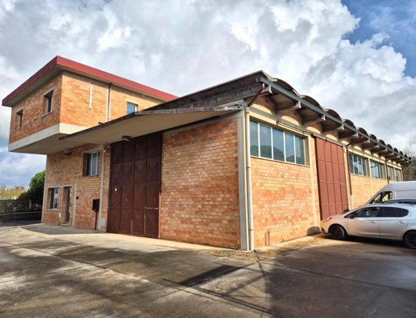 capannone in vendita a Castelfranco di Sotto