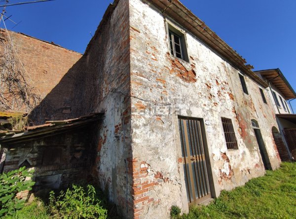 casa indipendente in vendita a Castelfranco di Sotto in zona Orentano
