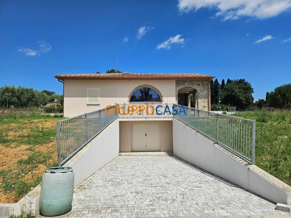 casa indipendente in vendita a Castelfranco di Sotto in zona Orentano