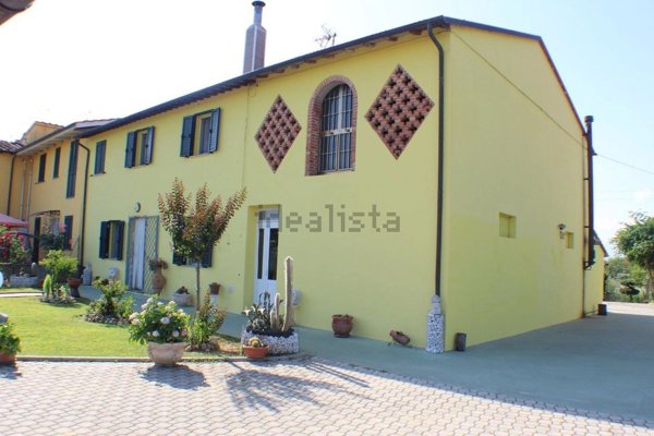 casa indipendente in vendita a Castelfranco di Sotto in zona Villa Campanile