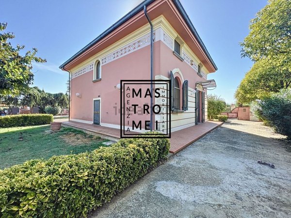 casa indipendente in vendita a Castelfranco di Sotto in zona Orentano