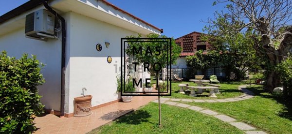 casa indipendente in vendita a Castelfranco di Sotto in zona Villa Campanile