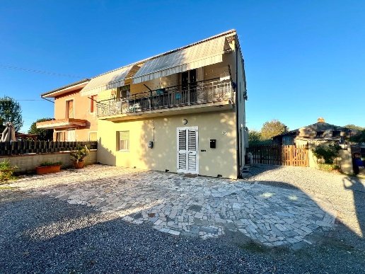 casa indipendente in vendita a Castelfranco di Sotto in zona Orentano