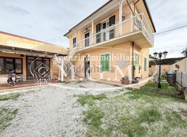 casa indipendente in vendita a Castelfranco di Sotto