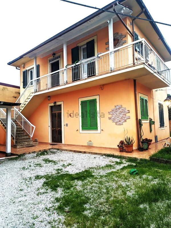 casa indipendente in vendita a Castelfranco di Sotto