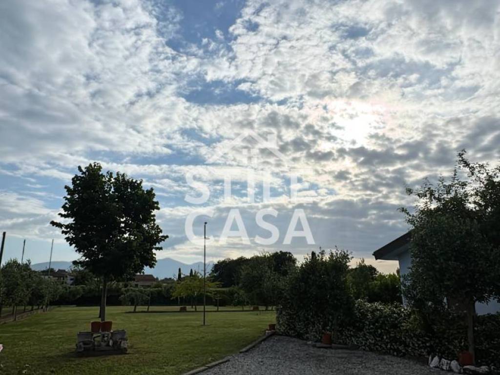 casa indipendente in vendita a Castelfranco di Sotto in zona Villa Campanile