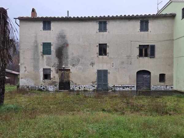 casa indipendente in vendita a Castelfranco di Sotto in zona Orentano