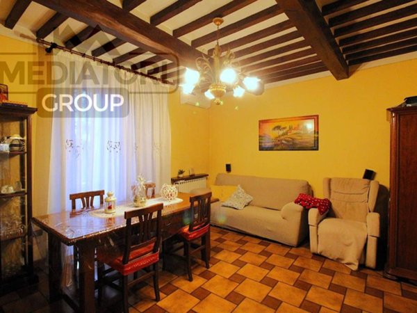 casa indipendente in vendita a Castelfranco di Sotto in zona Orentano