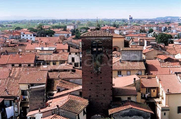 negozio in vendita a Castelfranco di Sotto