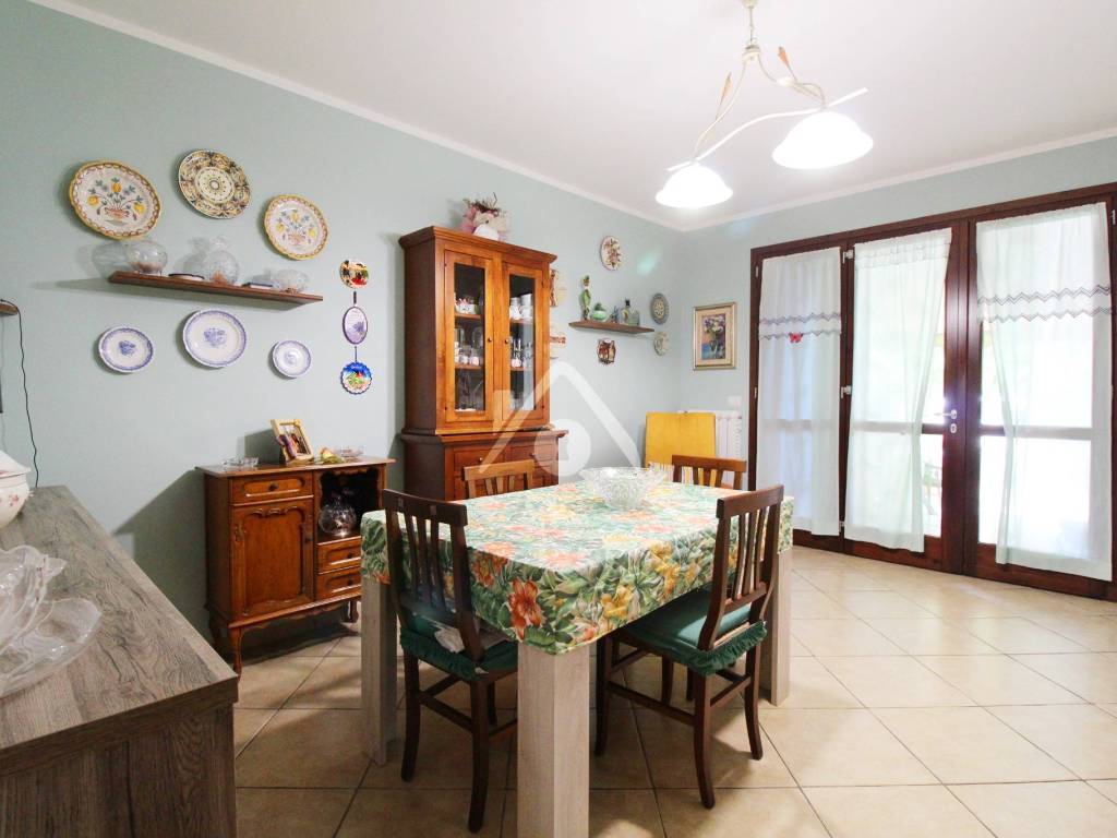 casa indipendente in vendita a Castelfranco di Sotto in zona Villa Campanile