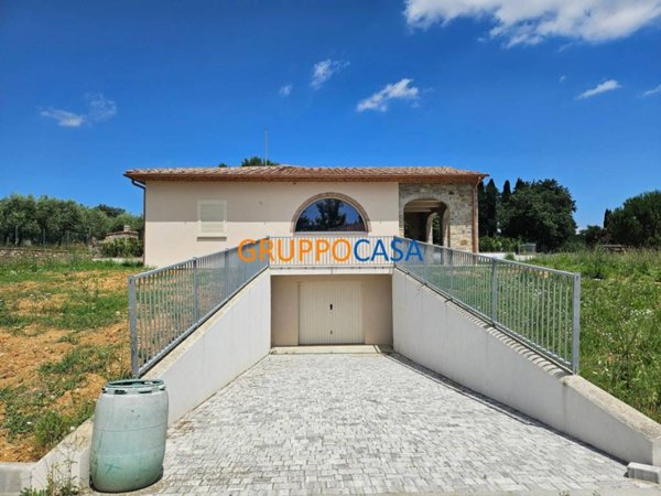 casa indipendente in vendita a Castelfranco di Sotto in zona Orentano