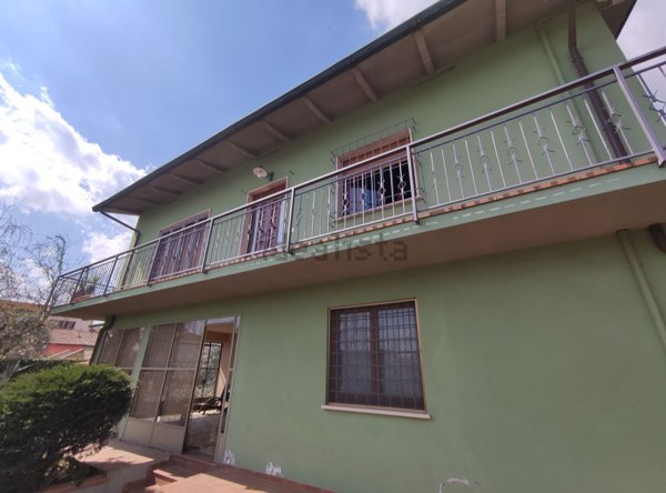 casa indipendente in vendita a Castelfranco di Sotto in zona Orentano