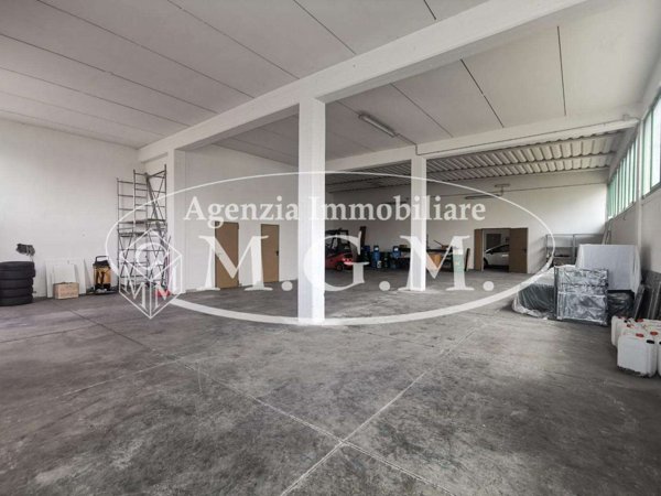 ufficio in vendita a Castelfranco di Sotto