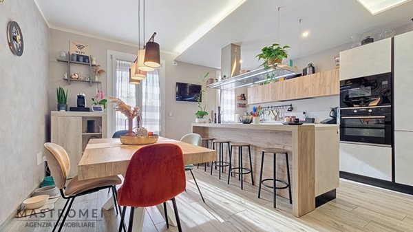 casa indipendente in vendita a Castelfranco di Sotto in zona Villa Campanile