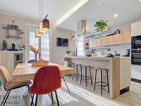 casa indipendente in vendita a Castelfranco di Sotto in zona Villa Campanile