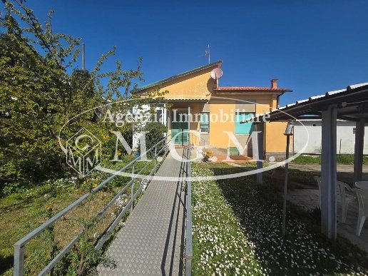 casa indipendente in vendita a Castelfranco di Sotto