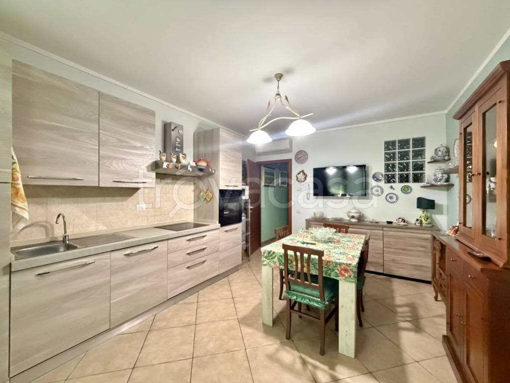 casa indipendente in vendita a Castelfranco di Sotto in zona Villa Campanile