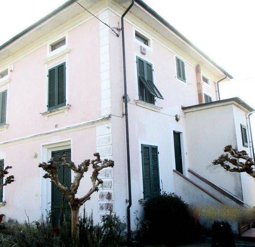 casa indipendente in vendita a Castelfranco di Sotto in zona Orentano