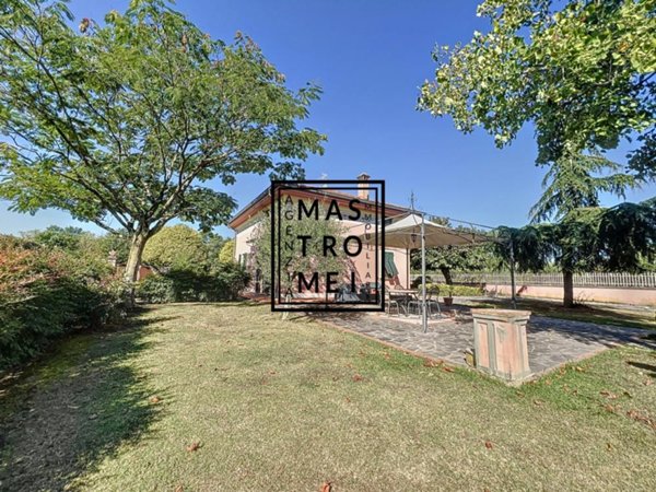 casa indipendente in vendita a Castelfranco di Sotto in zona Orentano