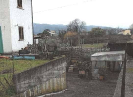 casa indipendente in vendita a Castelfranco di Sotto in zona Orentano