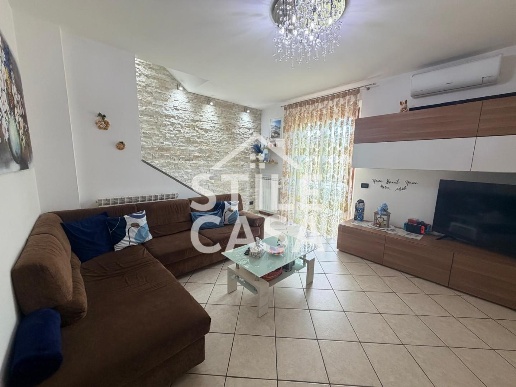 casa indipendente in vendita a Castelfranco di Sotto in zona Orentano