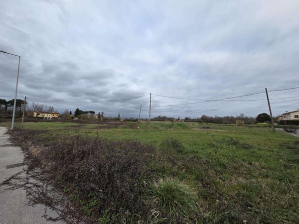 terreno in vendita a Castelfranco di Sotto in zona Orentano