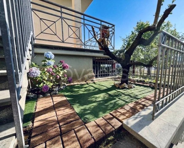 casa indipendente in vendita a Castelfranco di Sotto in zona Orentano