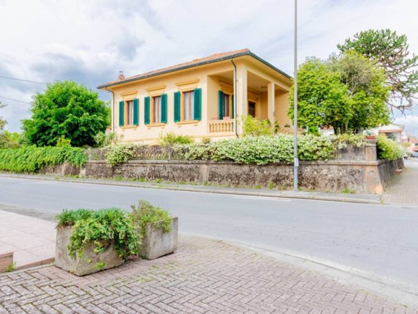 casa indipendente in vendita a Castelfranco di Sotto in zona Orentano