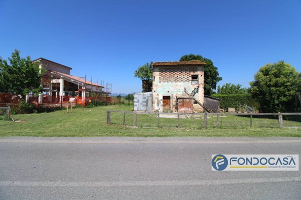 locale di sgombero in vendita a Castelfranco di Sotto